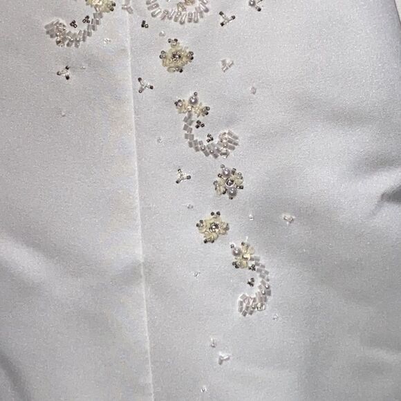 Maggie Sottero Couture A-Line Back Lace-Up White Wedding Dress - Picture 10 of 17